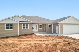 2825 Stonebrook Dr, Sheboygan, WI 53081 - Photo 27