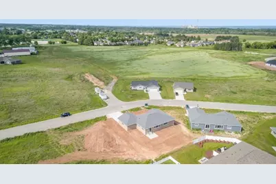 2825  Stonebrook Dr, Sheboygan, WI 53081 - Photo 31