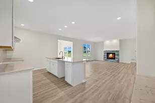 405 Kensington Ct, Williams Bay, WI 53191 - Photo 9