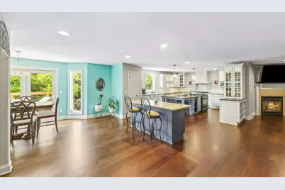 205  Kummrow Ct, Wales, WI 53183 - Photo 9