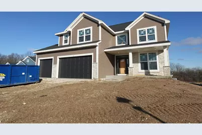 511  Woodside Ct, West Bend, WI 53095 - Photo 1