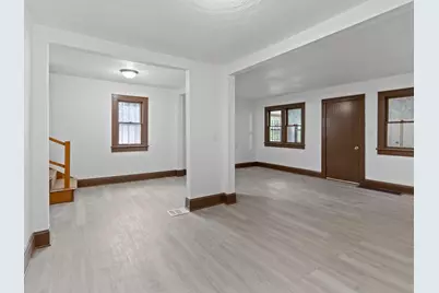 5751 N 38th St, Milwaukee, WI 53209 - Photo 7