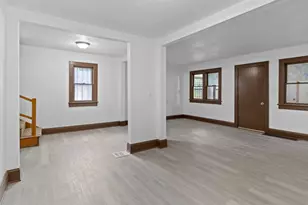 5751 N 38th St, Milwaukee, WI 53209 - Photo 7