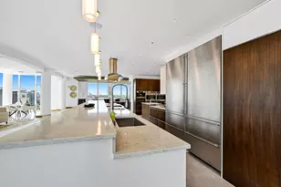 601 E Ogden Ave, Milwaukee, WI 53202 - Photo 5