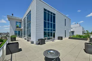 601 E Ogden Ave, Milwaukee, WI 53202 - Photo 23