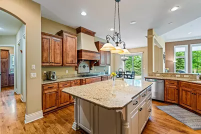 4690  Bradon Trl, Brookfield, WI 53045 - Photo 9