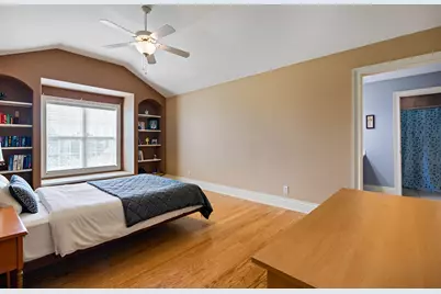 4690  Bradon Trl, Brookfield, WI 53045 - Photo 19