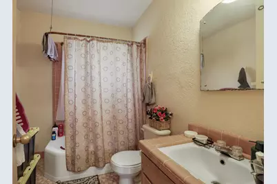 2007 W Forest Home Ave #2011, Milwaukee, WI 53215 - Photo 25