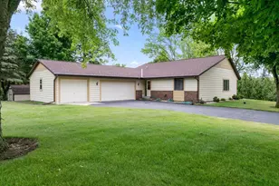 4294 Bonmaur Terrace, Hartford, WI 53086 - Photo 37