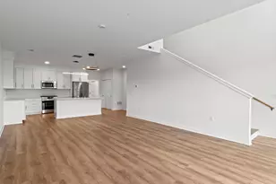 9352 S Alder Pl, Oak Creek, WI 53154 - Photo 7