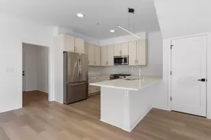 4199 E Hemlock Dr, Oak Creek, WI 53154 - Photo 11