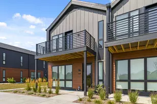 4199 E Hemlock Dr, Oak Creek, WI 53154 - Photo 3