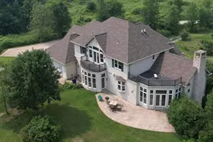 5305 Goldust Ct, Rockland, WI 54115 - Photo 3