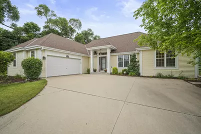 1417  Clearwater Dr, Oconomowoc, WI 53066 - Photo 1