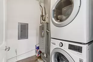 1905 N Water St, Milwaukee, WI 53202 - Photo 19