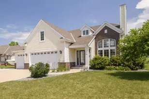 706 Stoecker Farm Ave, Mukwonago, WI 53149 - Photo 1