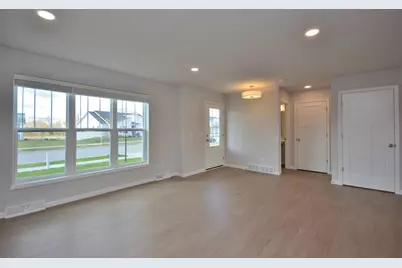 W198N5408  Boxwood Blvd, Menomonee Falls, WI 53051 - Photo 7