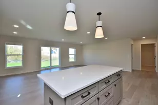 621 Standing Stone Dr, Waukesha, WI 53189 - Photo 17