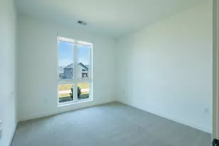 9378 S Alder Pl, Oak Creek, WI 53154 - Photo 13