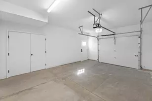 8852 S Jackjay Dr, Oak Creek, WI 53154 - Photo 25