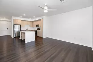 8852 S Jackjay Dr, Oak Creek, WI 53154 - Photo 9