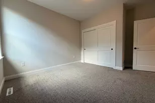 1136 Oxbow Ct, Pewaukee, WI 53072 - Photo 13