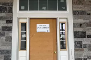 9938 Migratory Ln, Mequon, WI 53097 - Photo 15