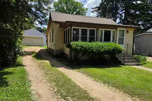 325 S 6th St, Delavan, WI 53115 - Photo 1