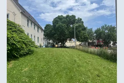 535 N 28th St, Milwaukee, WI 53208 - Photo 3