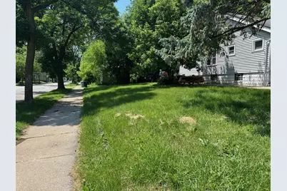 2401 N 53rd St, Milwaukee, WI 53210 - Photo 5