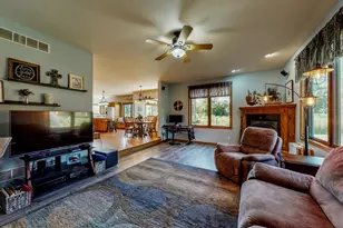 615 Fairway Cir, Jefferson, WI 53549 - Photo 11