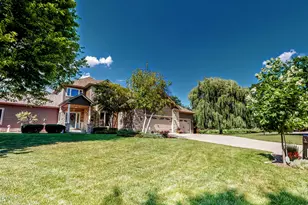 615 Fairway Cir, Jefferson, WI 53549 - Photo 71