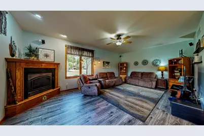 615  Fairway Cir, Jefferson, WI 53549 - Photo 15