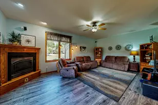 615 Fairway Cir, Jefferson, WI 53549 - Photo 15