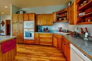 615 Fairway Cir, Jefferson, WI 53549 - Photo 3