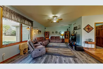 615  Fairway Cir, Jefferson, WI 53549 - Photo 13