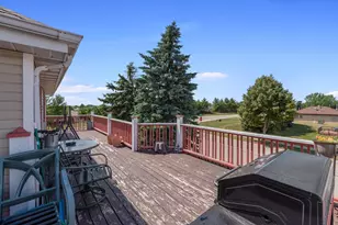 947 Broadmoore Dr, Hartford, WI 53027 - Photo 13