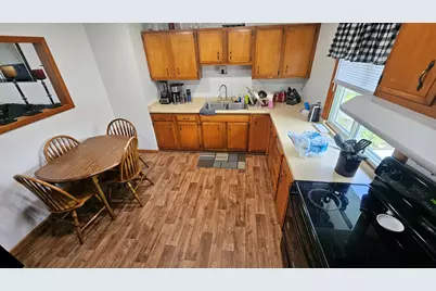 1319  Greenfield Ave, Sheboygan, WI 53081 - Photo 7