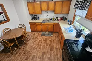 1319 Greenfield Ave, Sheboygan, WI 53081 - Photo 7