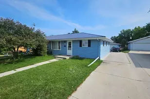 1319 Greenfield Ave, Sheboygan, WI 53081 - Photo 3