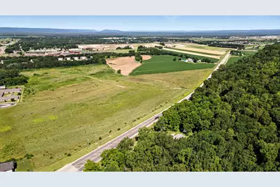 809  Holmen Dr, Holmen, WI 54636 - Photo 9