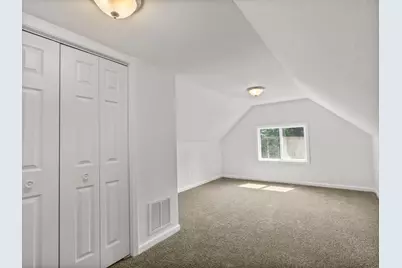 2941 N Dr William Finlayson St, Milwaukee, WI 53212 - Photo 7