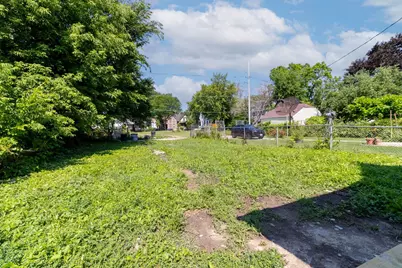 2941 N Dr William Finlayson St, Milwaukee, WI 53212 - Photo 5