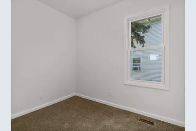 2941 N Dr William Finlayson St, Milwaukee, WI 53212 - Photo 25