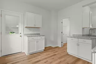 2941 N Dr William Finlayson St, Milwaukee, WI 53212 - Photo 17