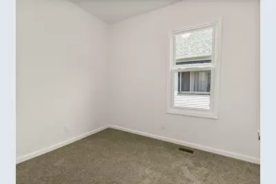 2941 N Dr William Finlayson St, Milwaukee, WI 53212 - Photo 31