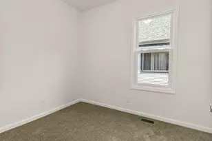 2941 N Dr William Finlayson St, Milwaukee, WI 53212 - Photo 31