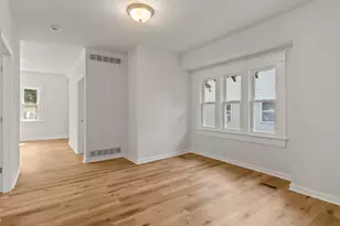 2941 N Dr William Finlayson St, Milwaukee, WI 53212 - Photo 29