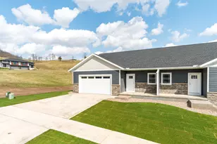 4060 Brooke Elizabeth Dr, Onalaska, WI 54650 - Photo 1