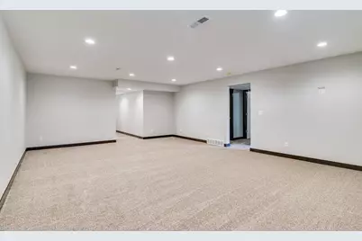 4060  Brooke Elizabeth Dr, Onalaska, WI 54650 - Photo 23